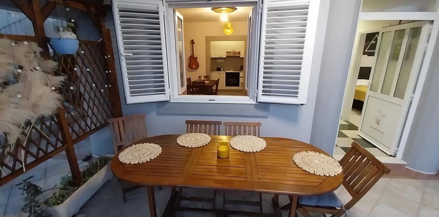 Two-Bedroom Apartment Terrace Sea View