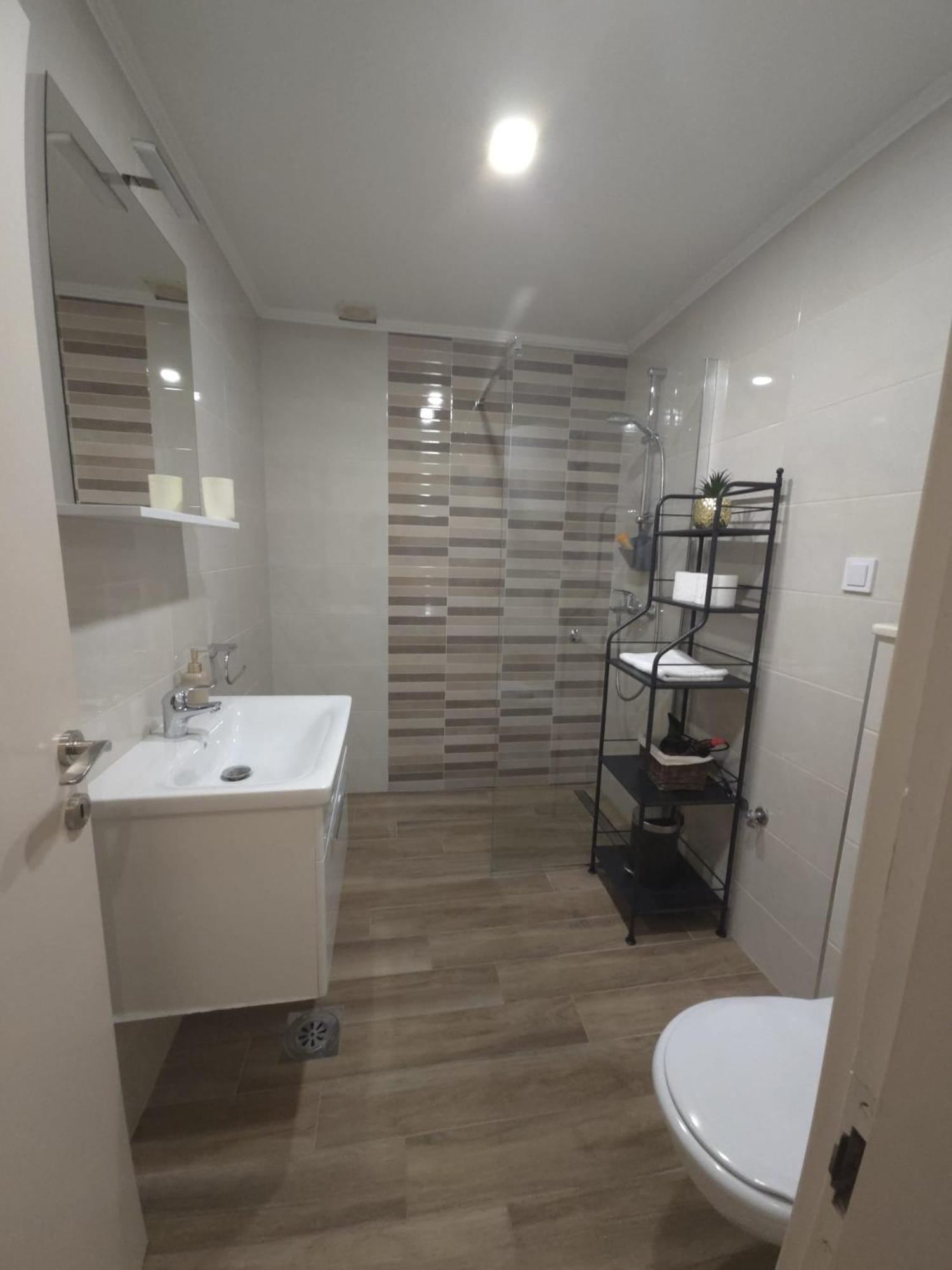 Superior One Bedroom Apartment Terrace City View'