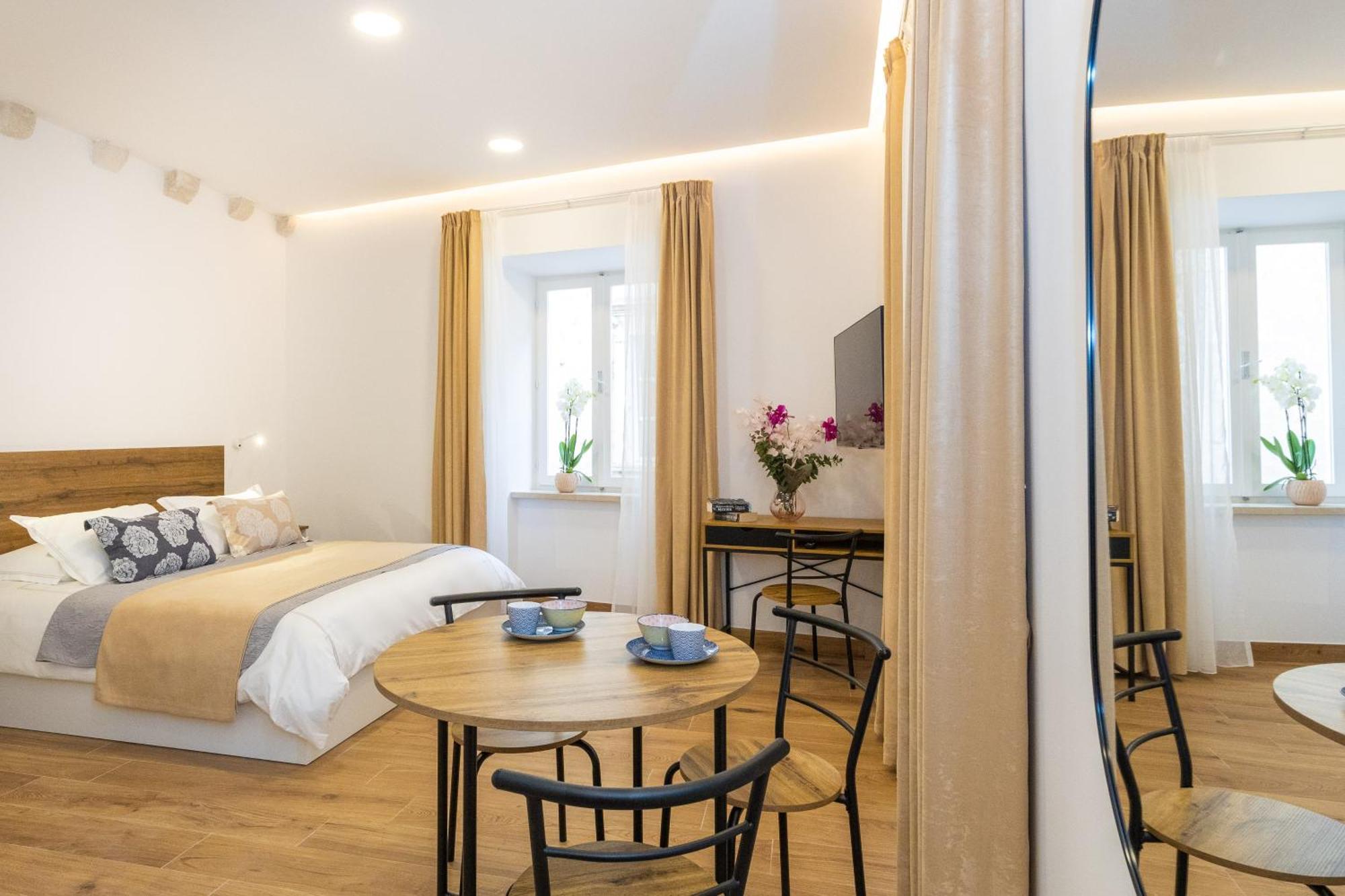 Deluxe King Room Terrace