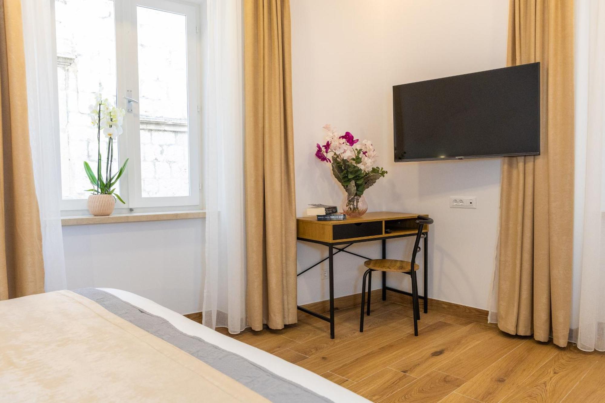 Deluxe King Room Terrace