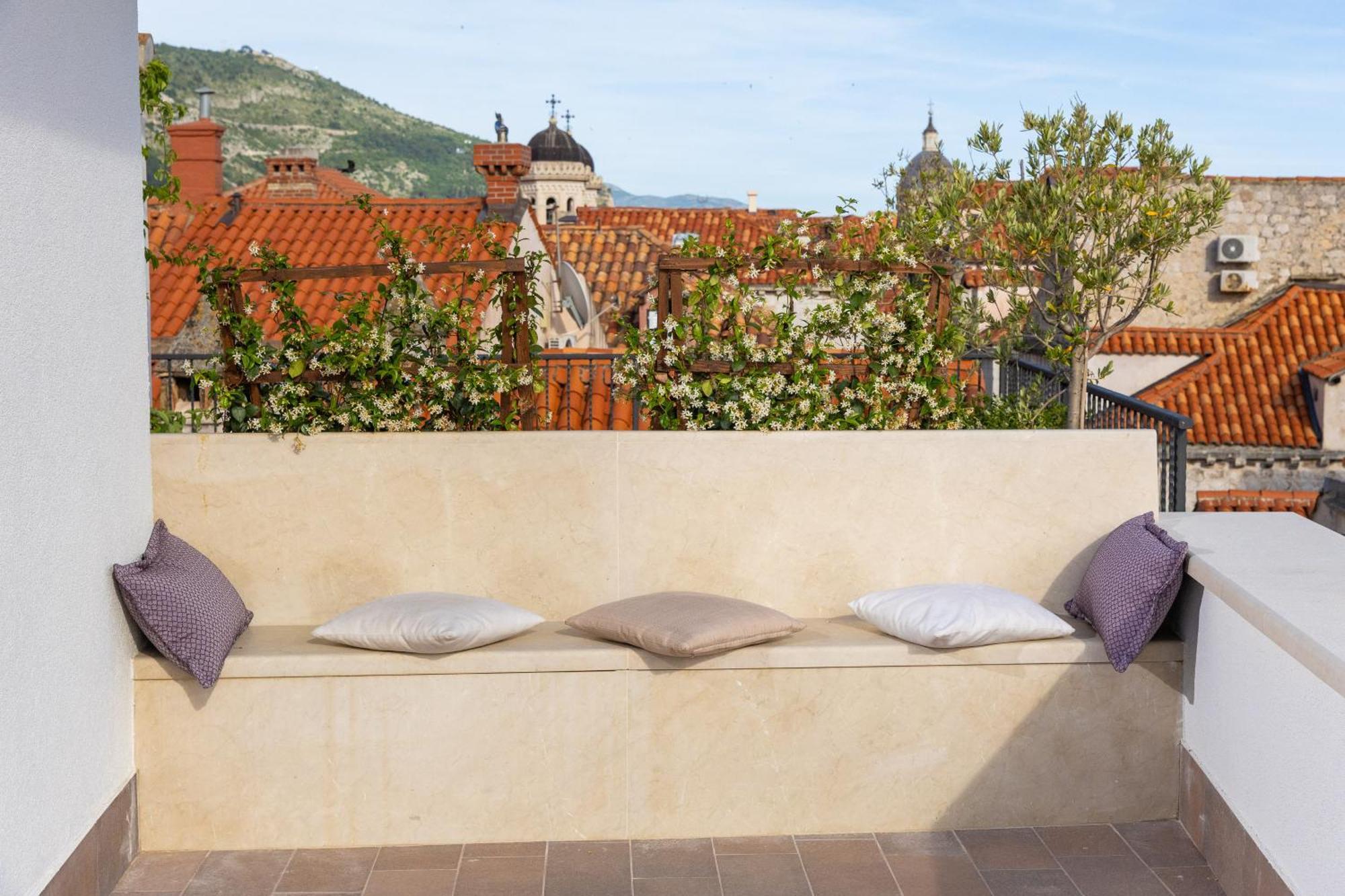Deluxe King Room Terrace