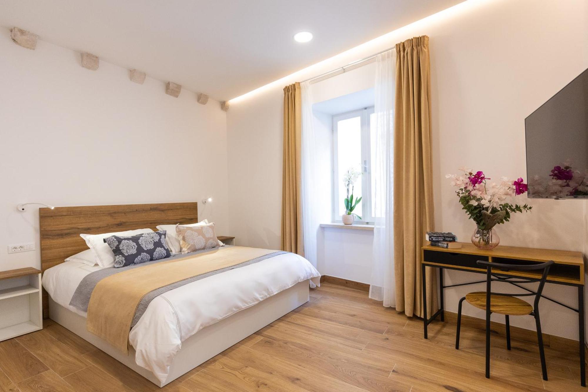 Deluxe King Room Terrace