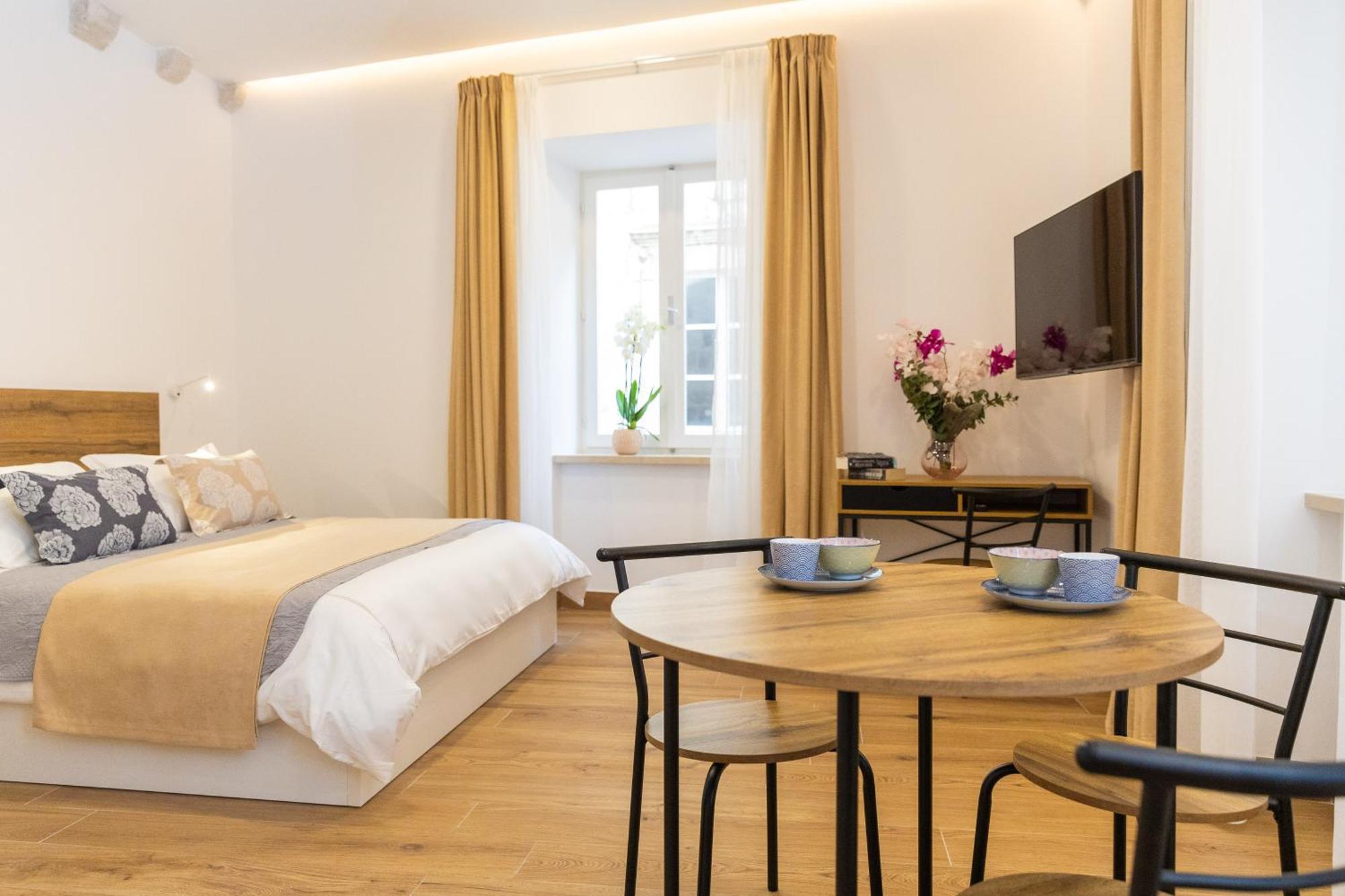 Deluxe King Room Terrace