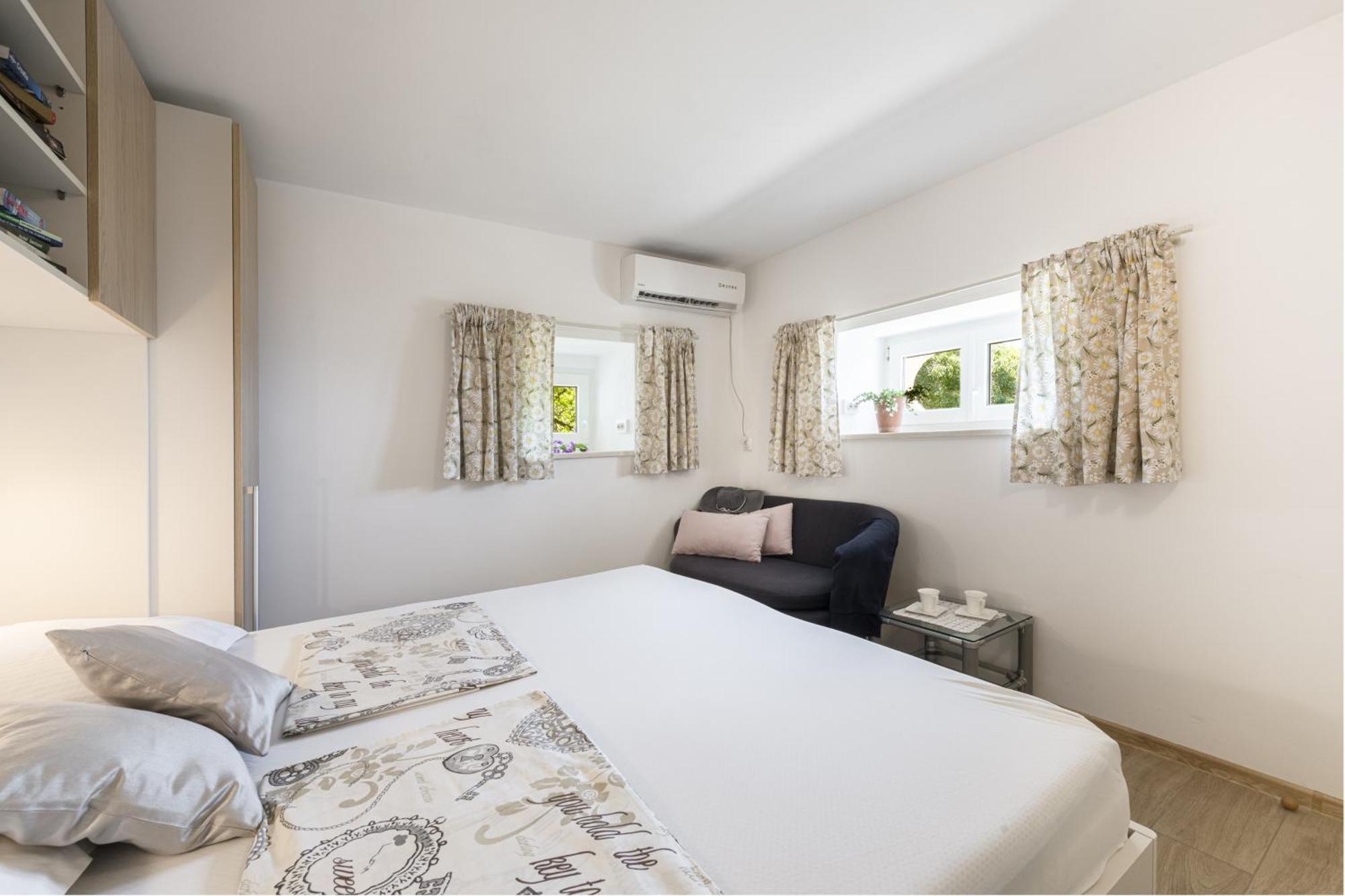 One Bedroom Apartment Terrace Sea View