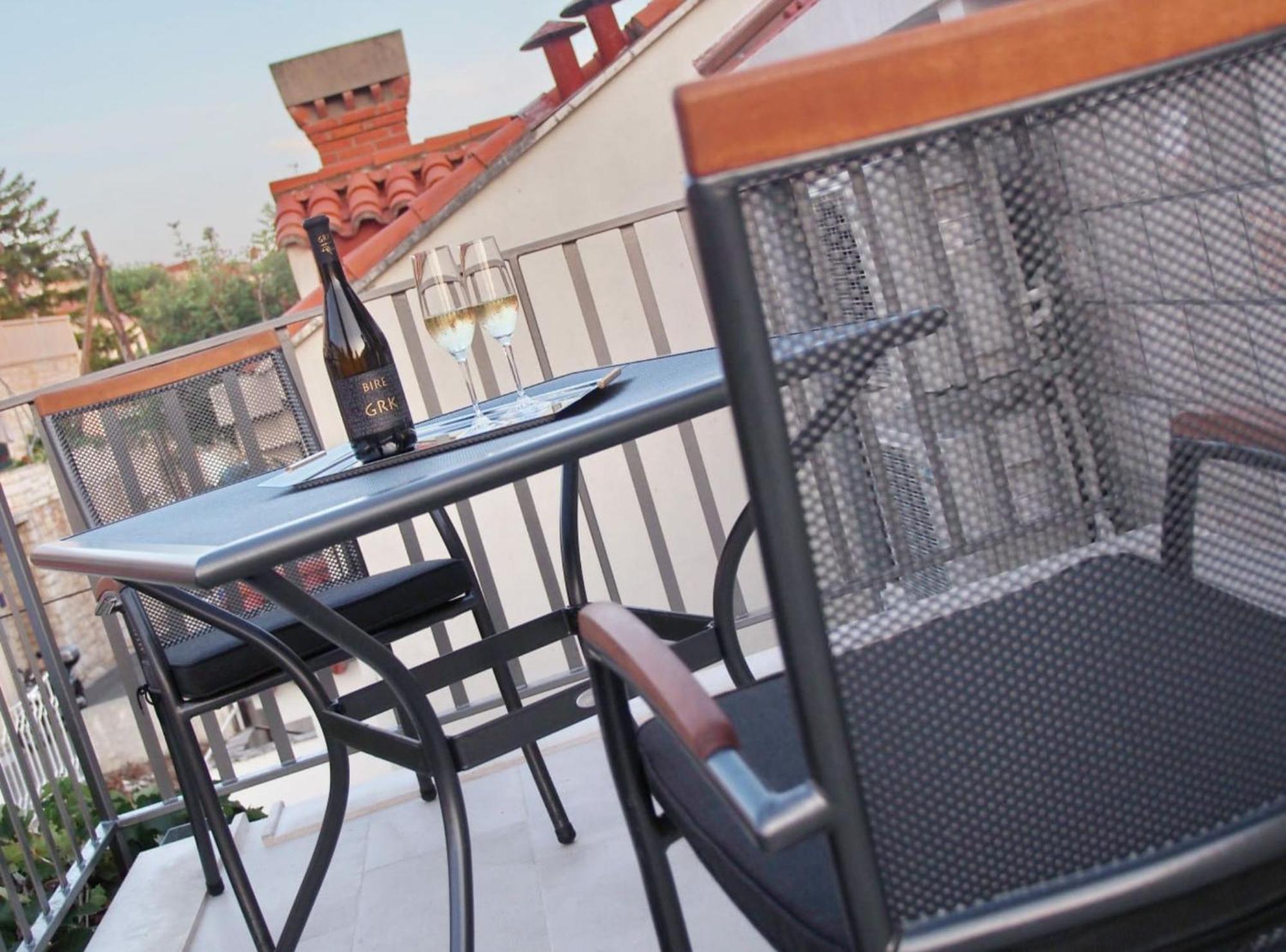 Studio Apartment Terrace Sea View