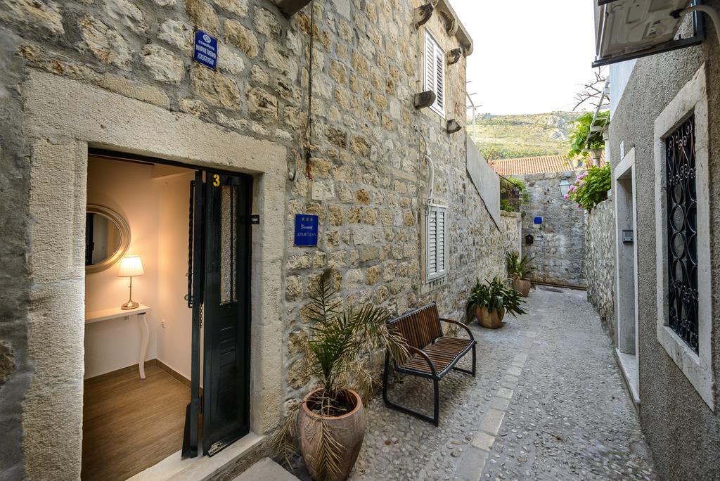 One-Bedroom Apartment Terrace