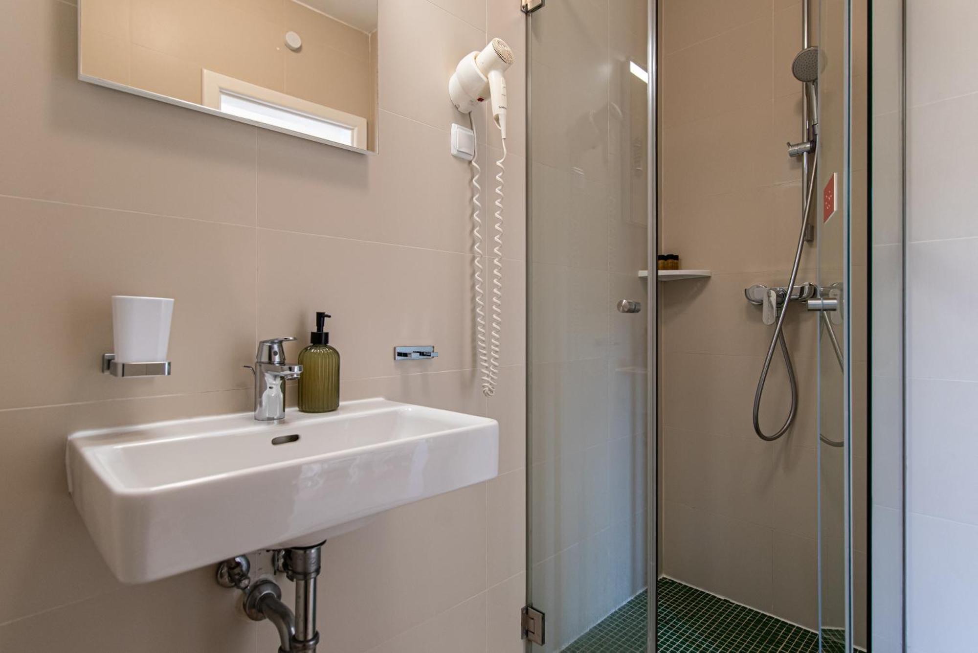 Deluxe Studio Apartment