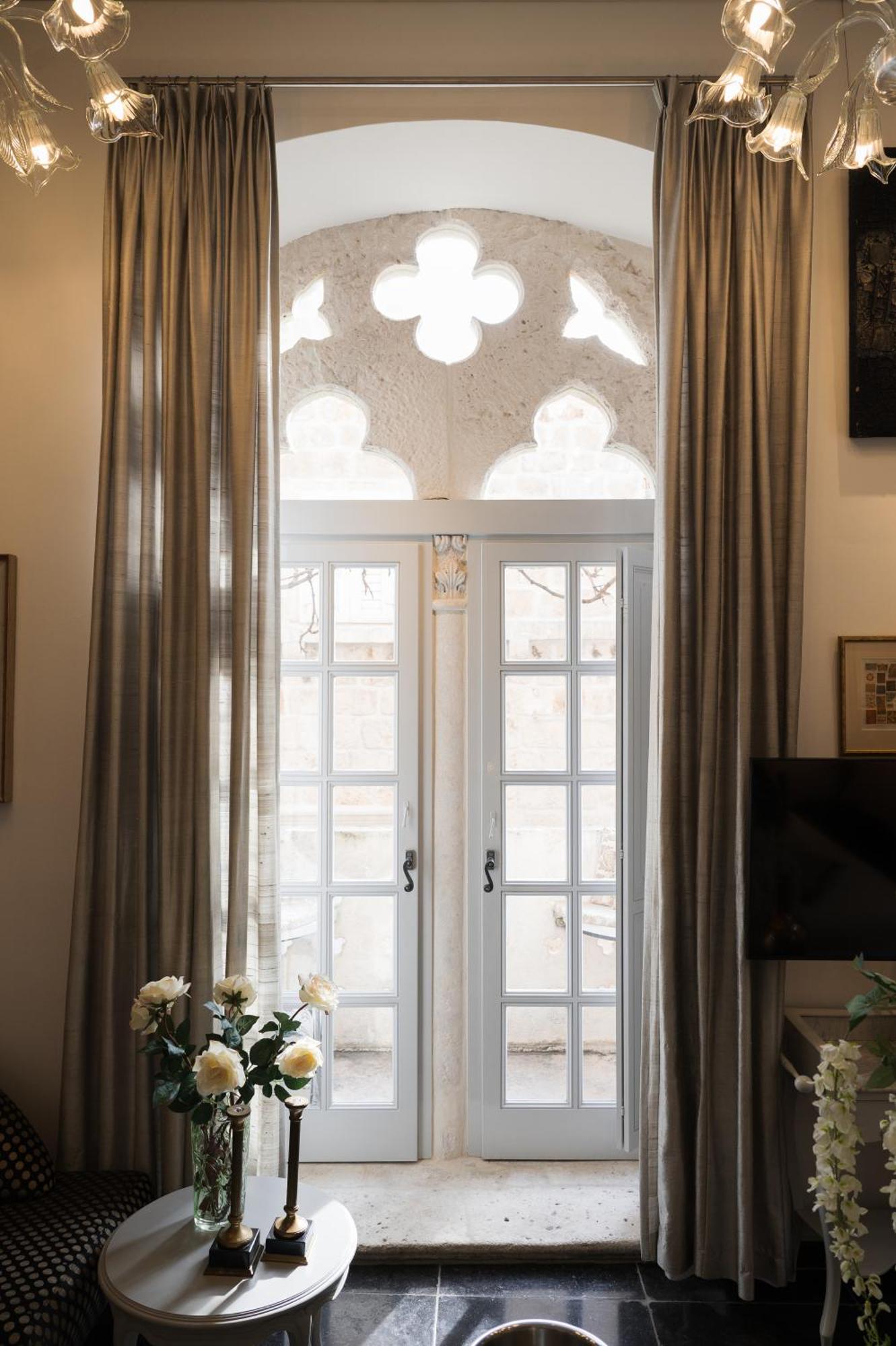 Superior King Room Balcony