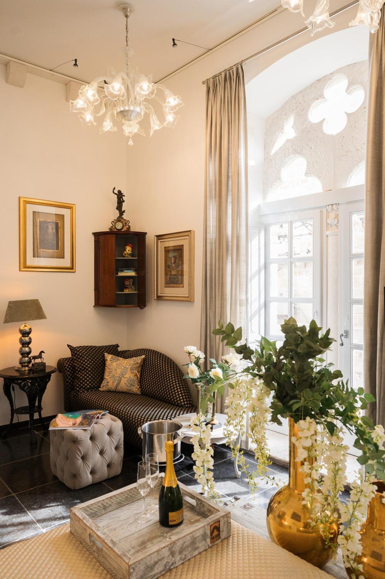 Superior King Room Balcony