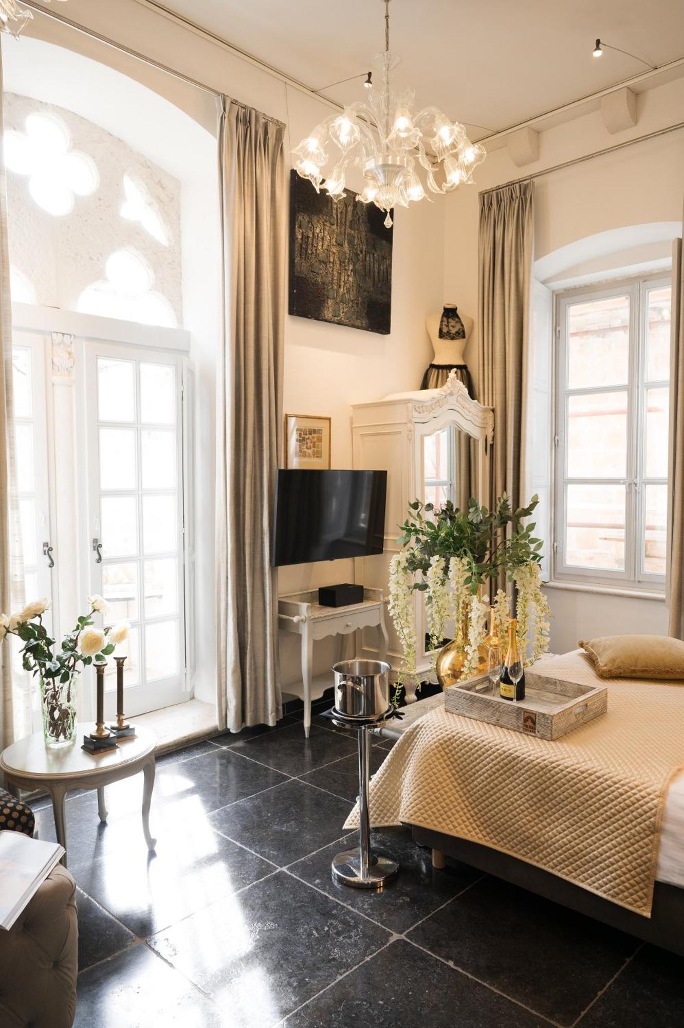Superior King Room Balcony