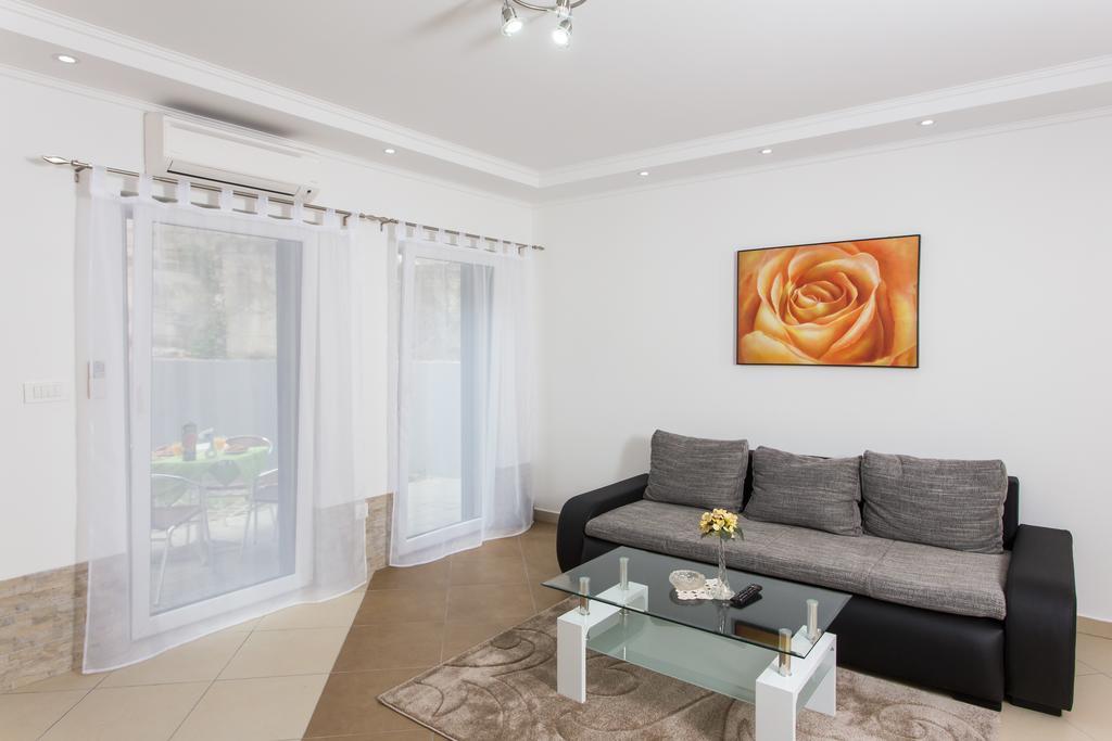 Apartment Ground Floor