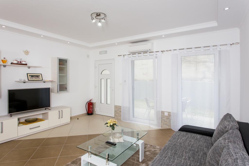 Apartment Ground Floor