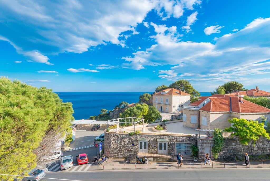 One-Bedroom Apartment Balcony Sea View