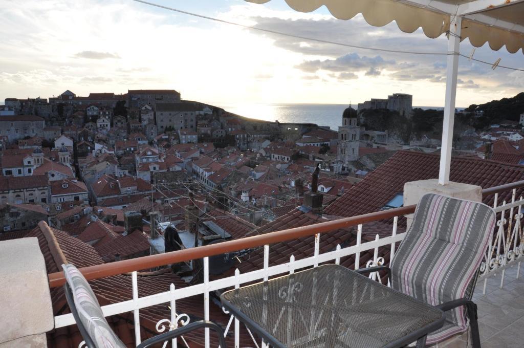 Studio Apartment Balcony Sea View Peline 13