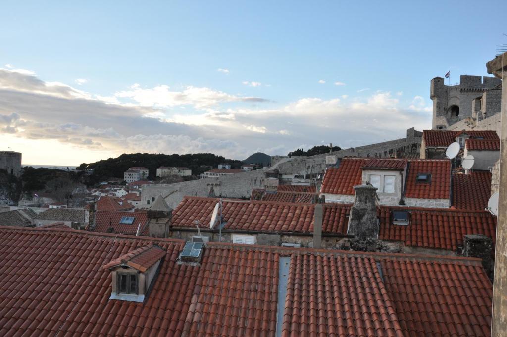 Two-Bedroom Apartment Balcony Sea View Peline 13