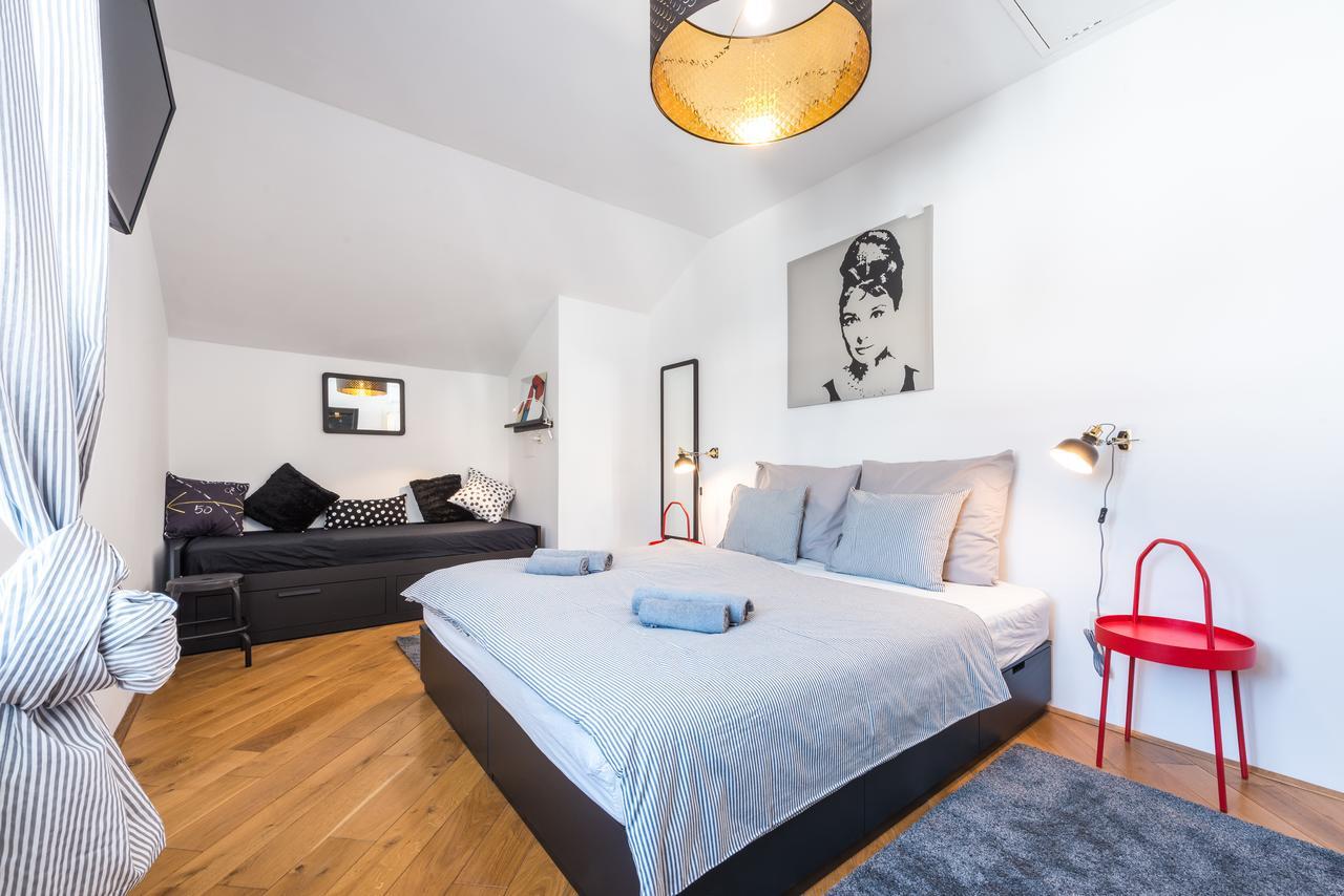 Two-Bedroom Apartment Terrace Partial Sea View