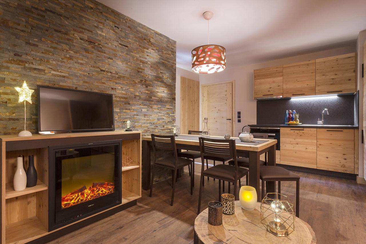 Two-Bedroom Apartment Terrace Sea View