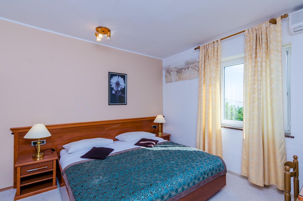 Two-Bedroom Apartment Sea View