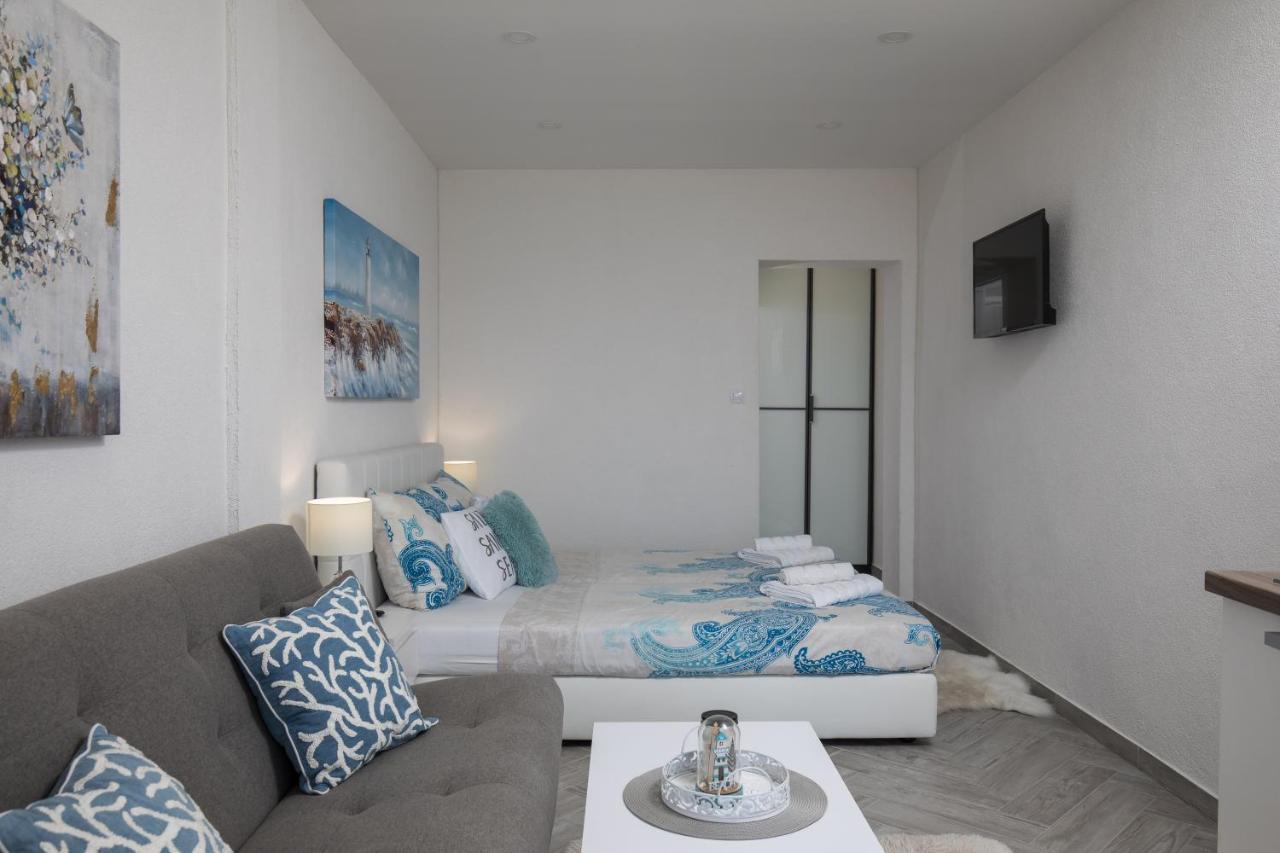Studio Apartment Terrace Sea View