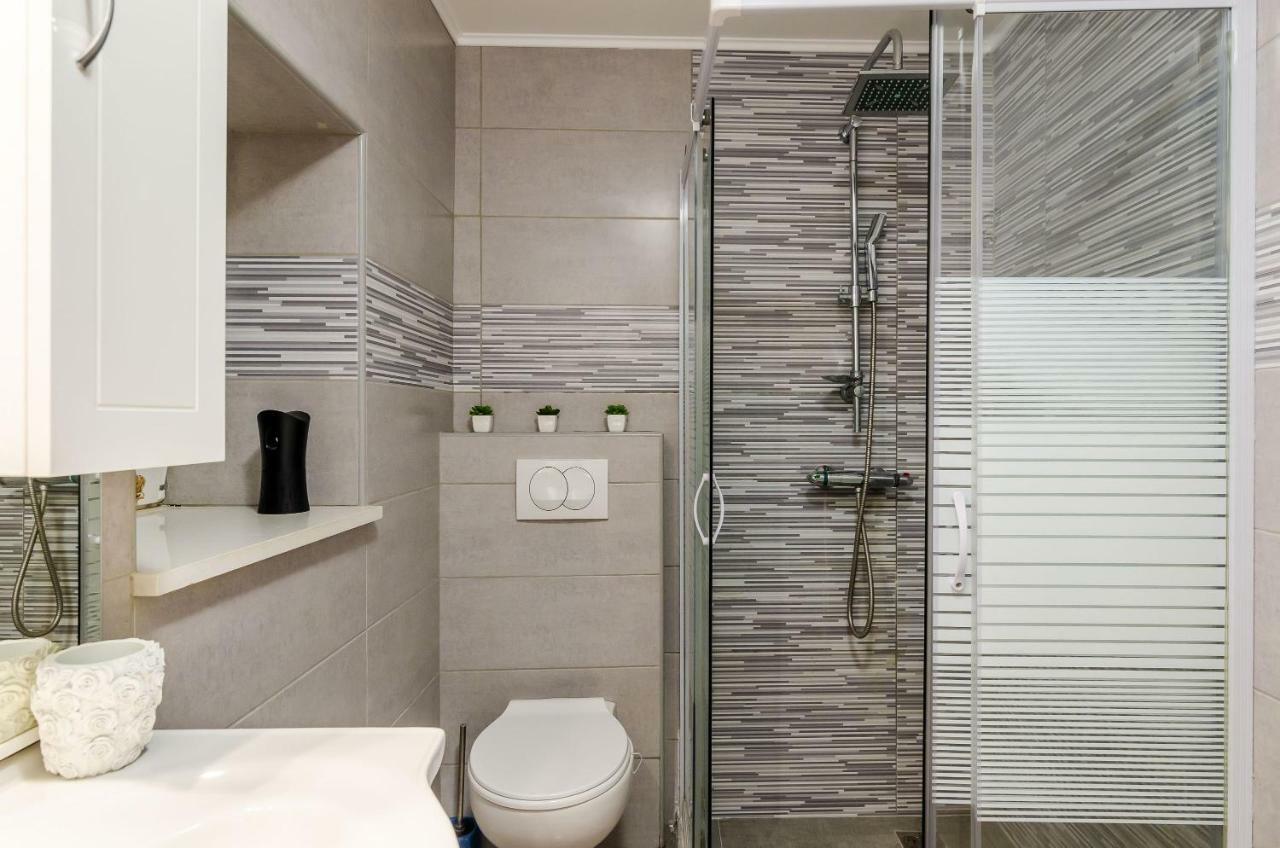 Two-Bedroom Apartment City View