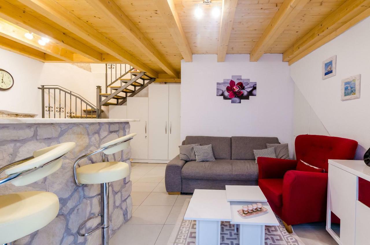 Two-Bedroom Apartment City View