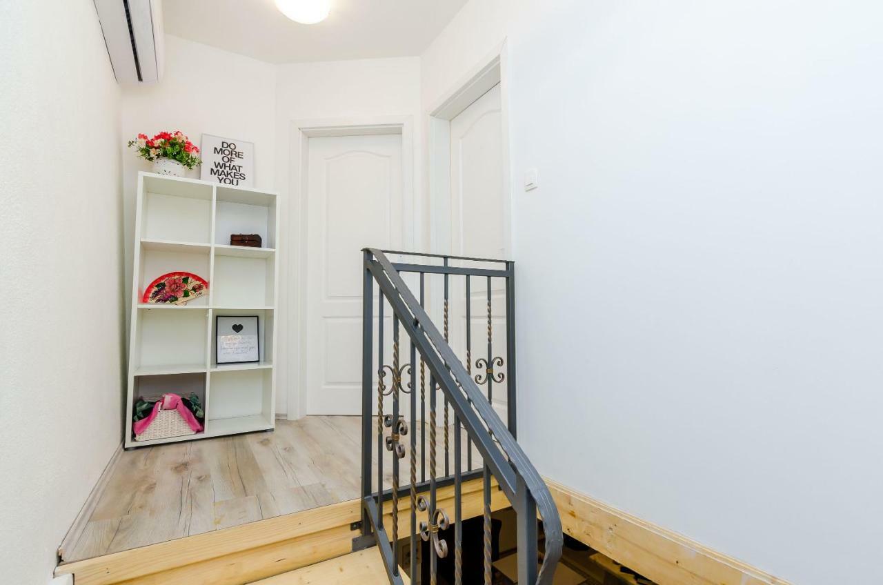Two-Bedroom Apartment City View