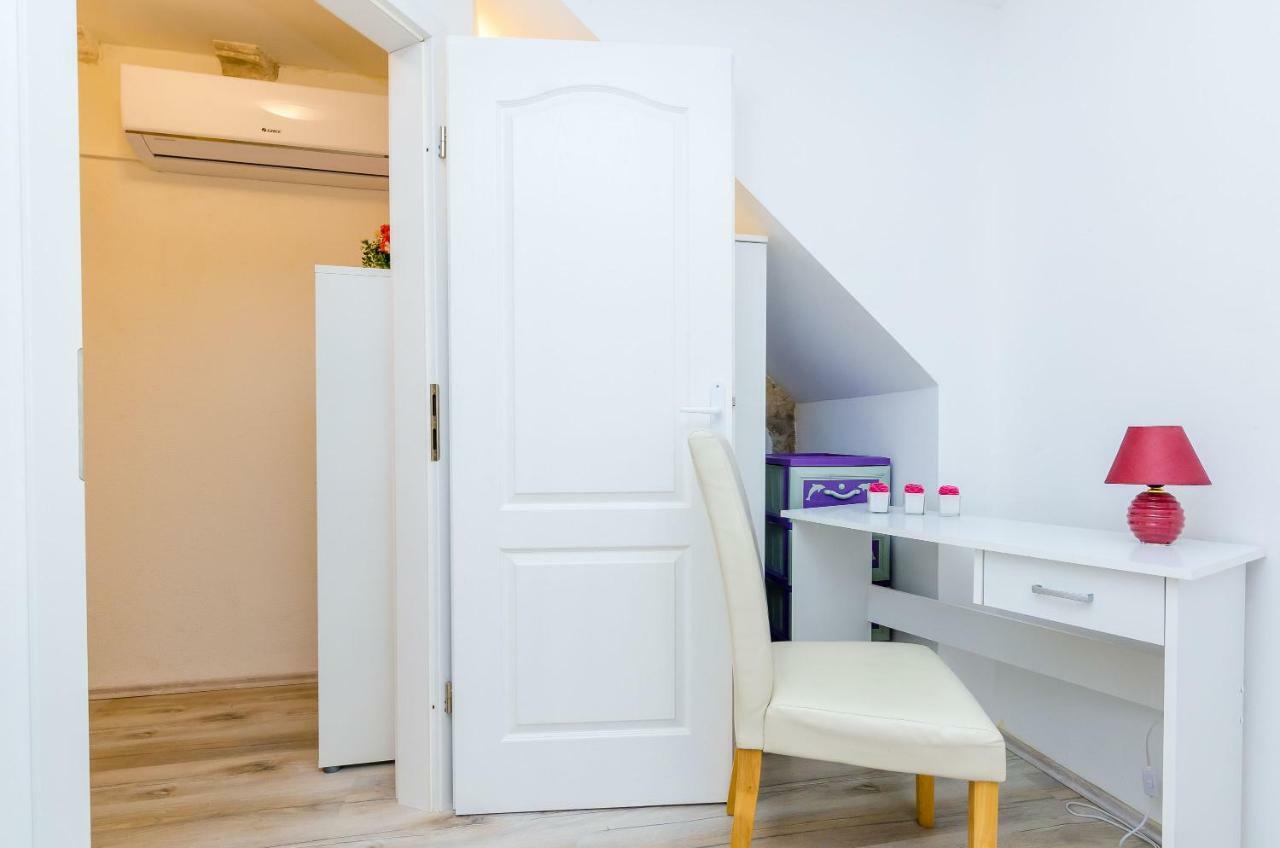 Two-Bedroom Apartment City View