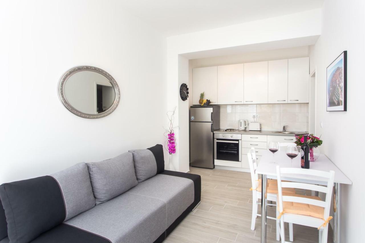 One Bedroom Apartment Terrace