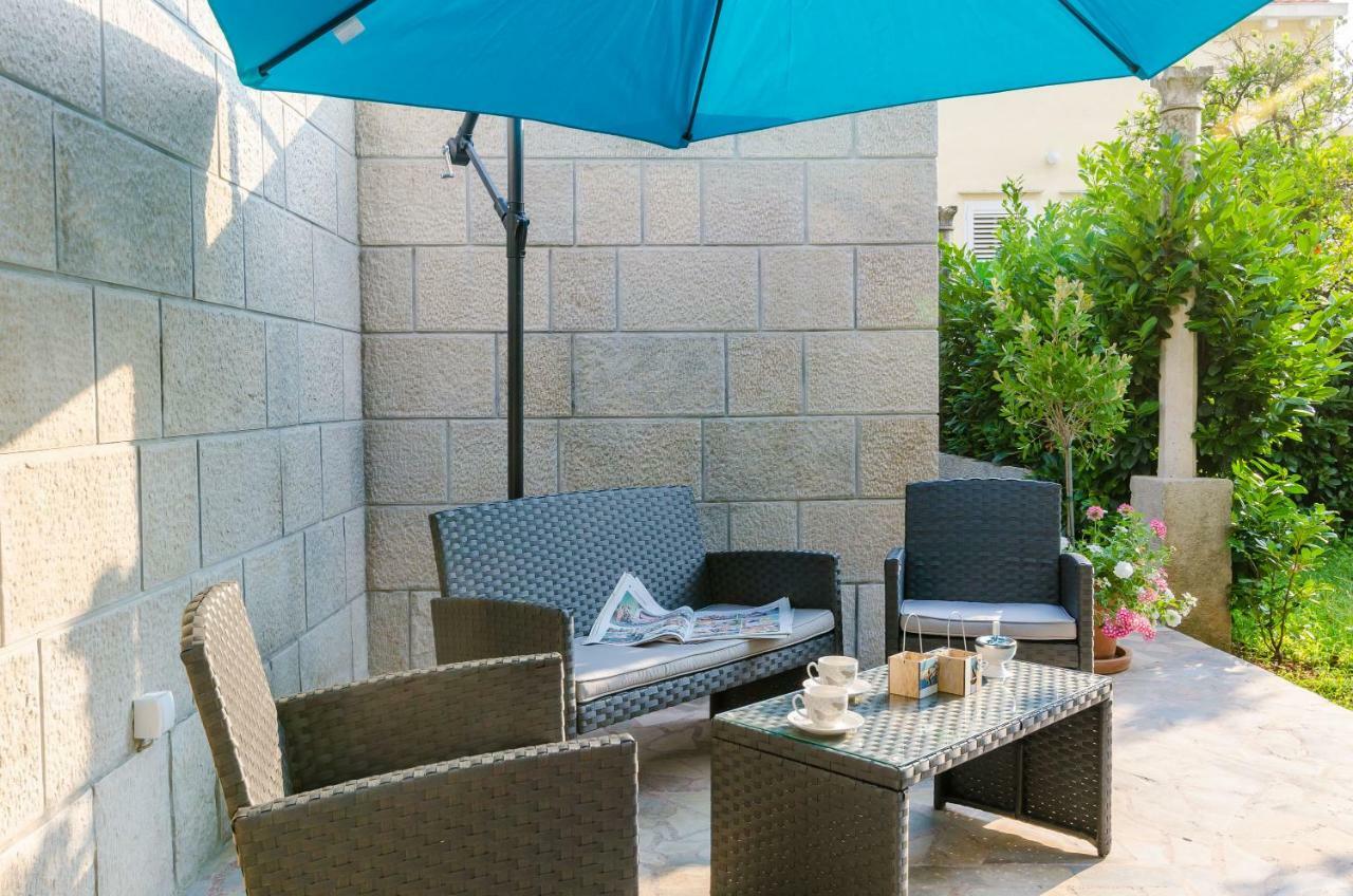 Studio Apartment Terrace