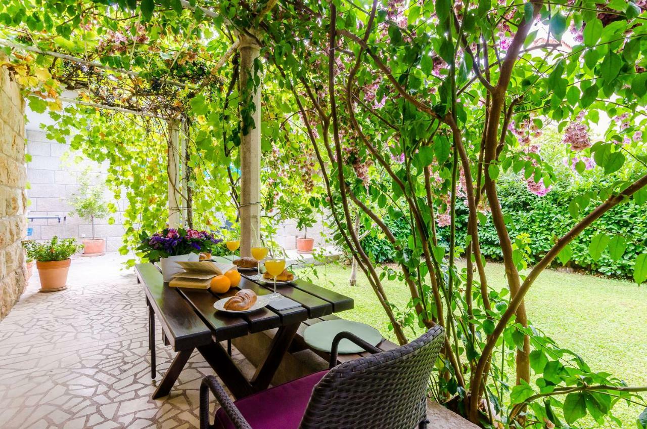 One Bedroom Apartment Terrace