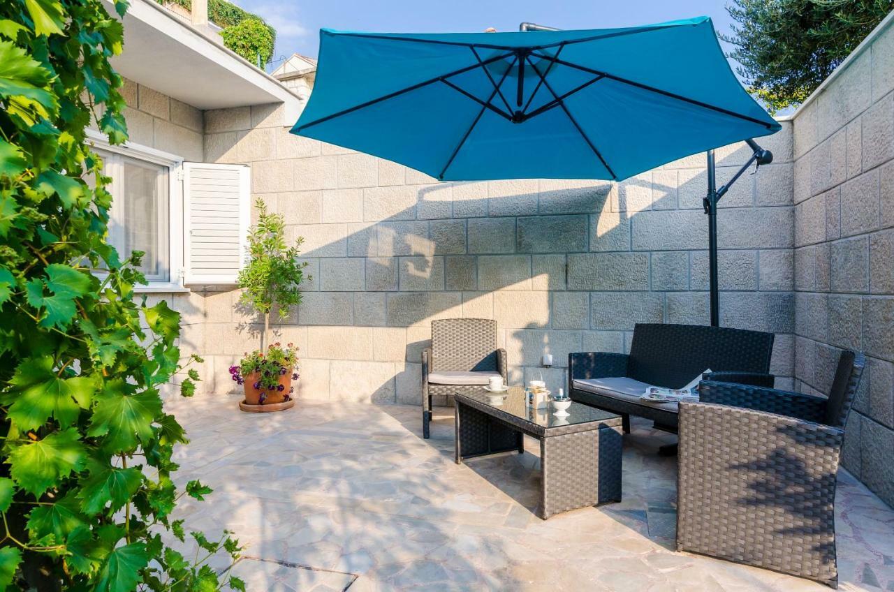 Studio Apartment Terrace