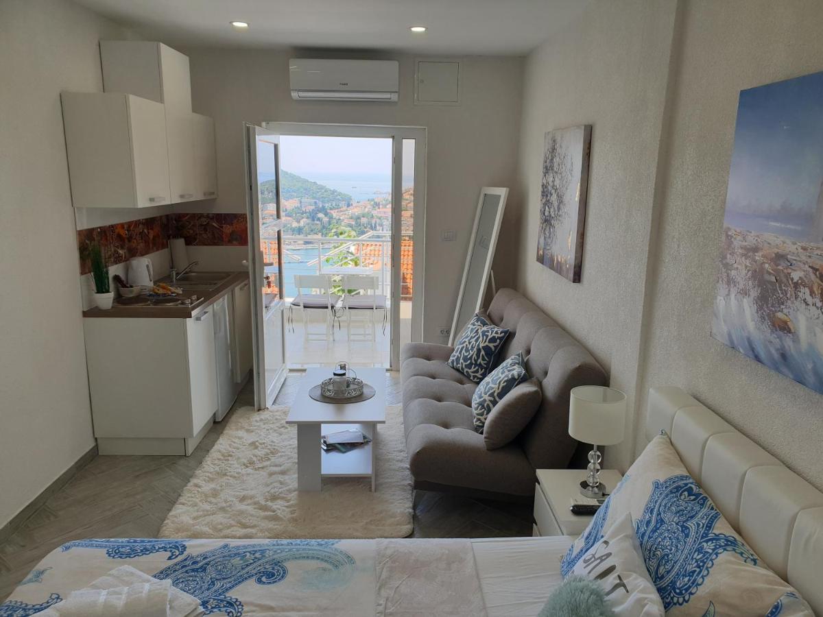 Studio Apartment Terrace Sea View