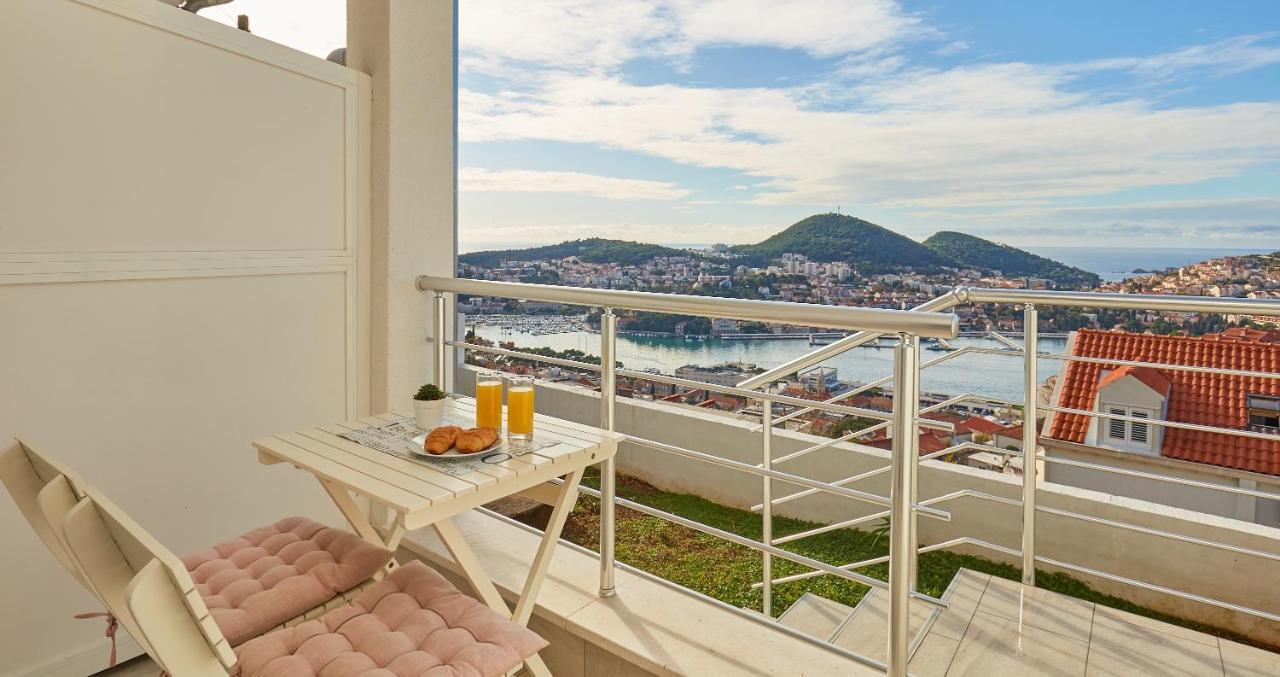 Studio Apartment Terrace Sea View