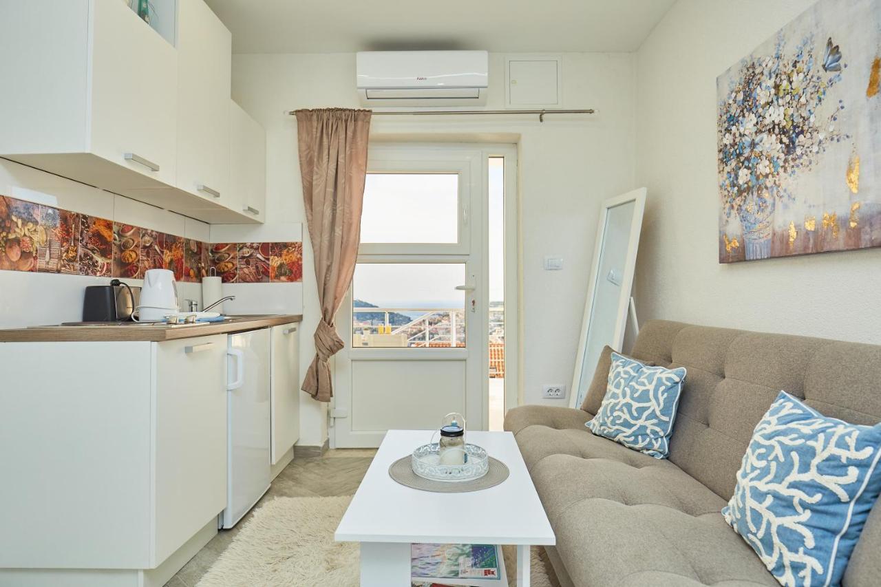Studio Apartment Terrace Sea View