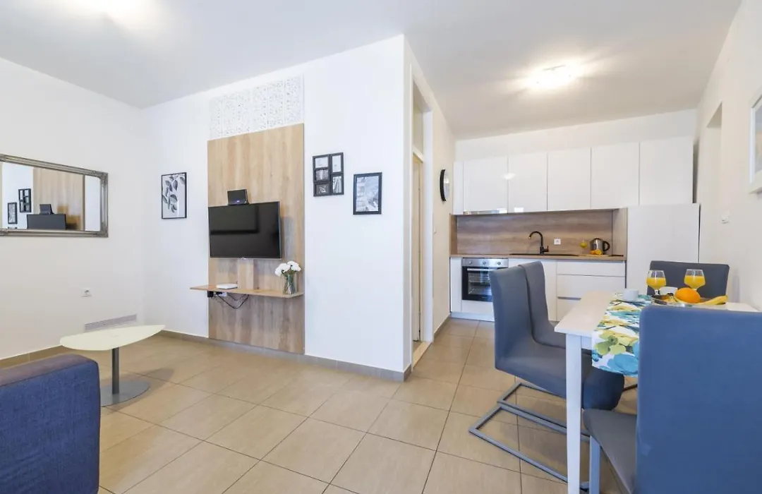 Tinker Bell Apartment-1