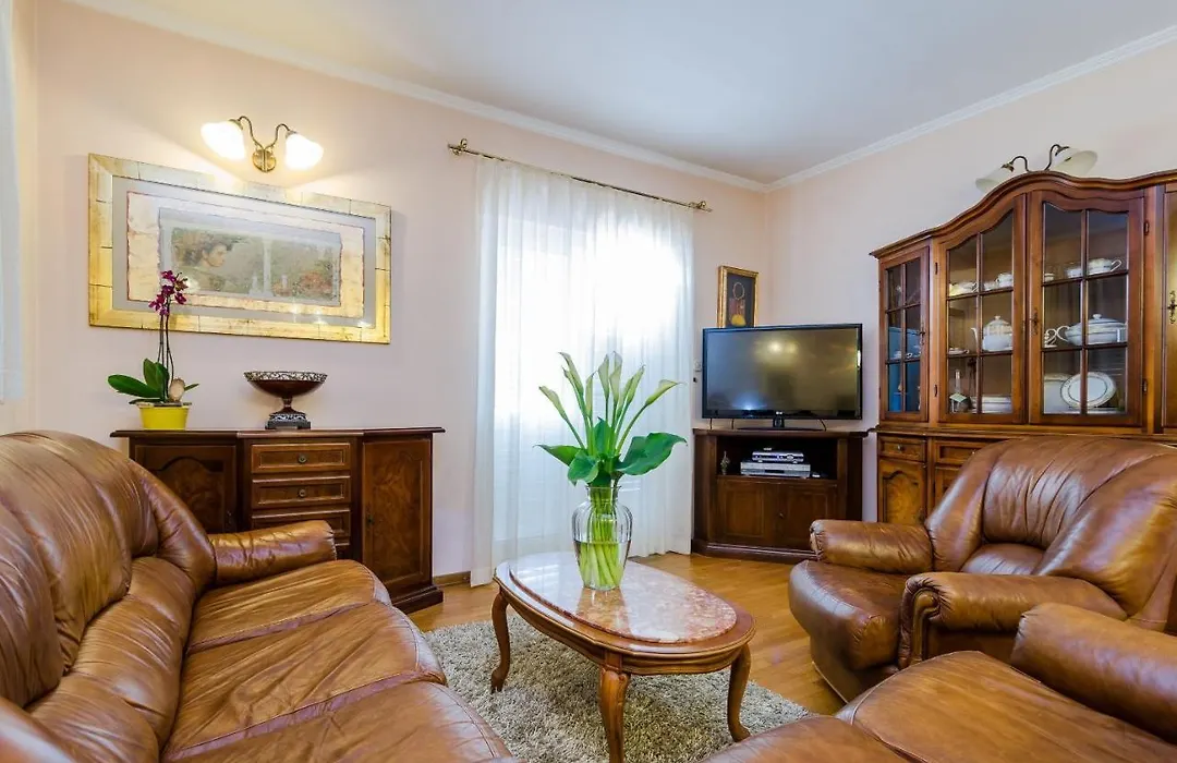 Apartment Paco-1
