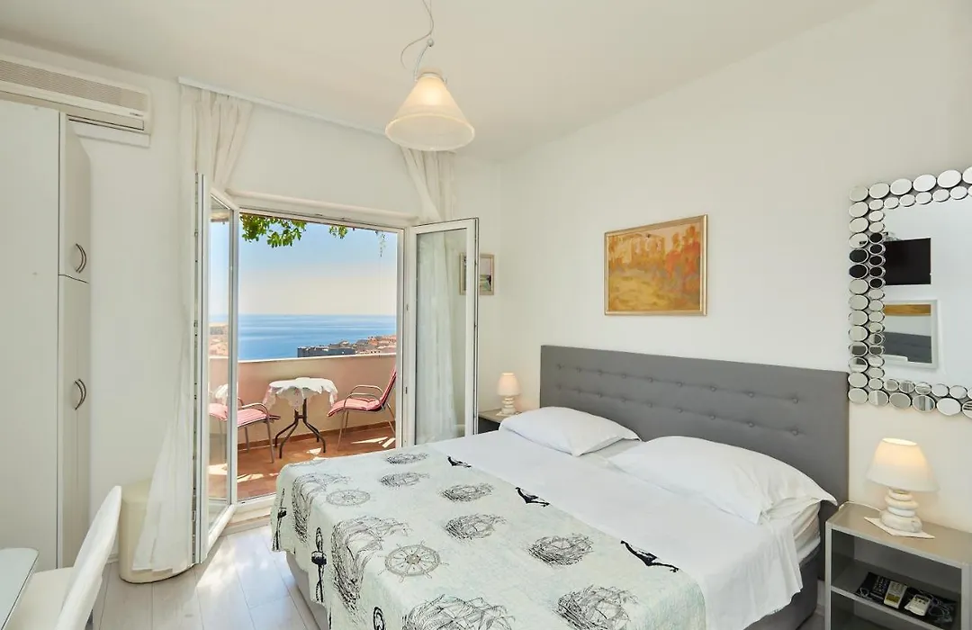 Apartments Dalmatin-1