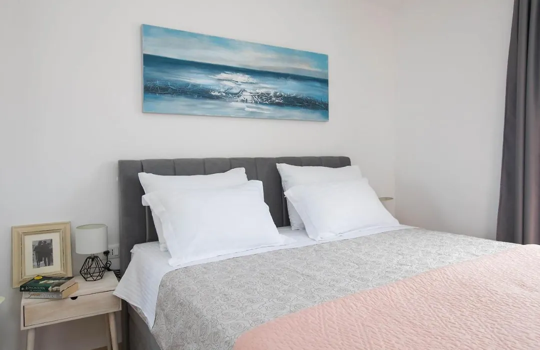 Apartment Navis-1