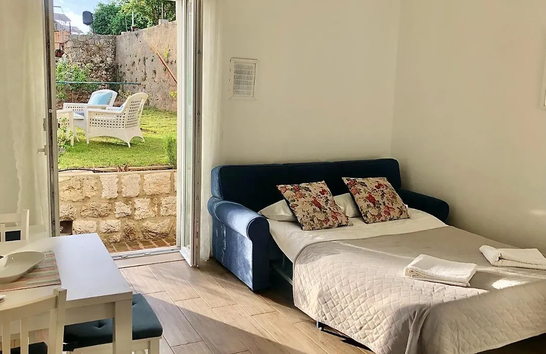Ida Apartments-1