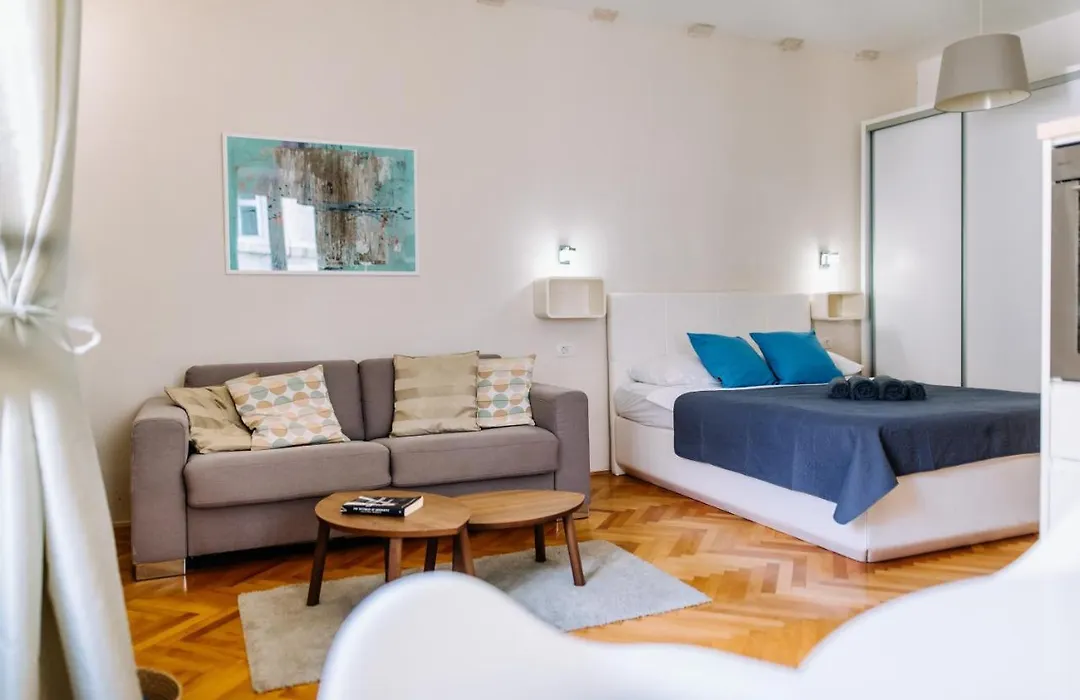 Amorozo Apartments By Duhomes-1