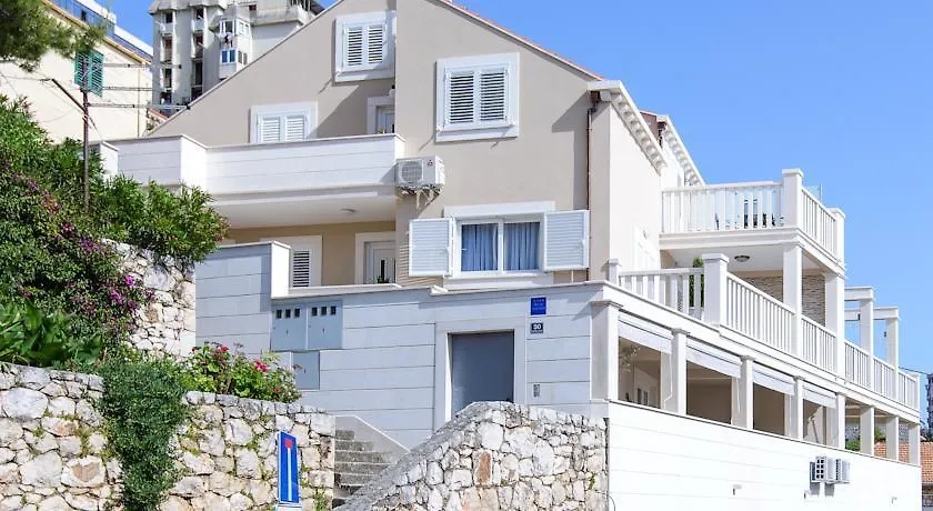 Apartment Denis-1