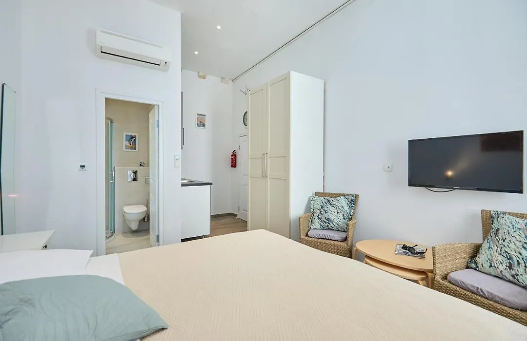 Room Eddie-1
