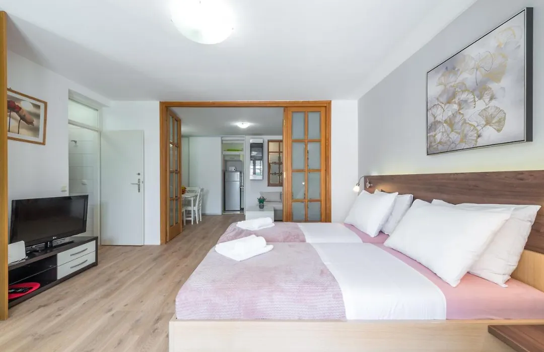 Sunshine Place Apartments-1