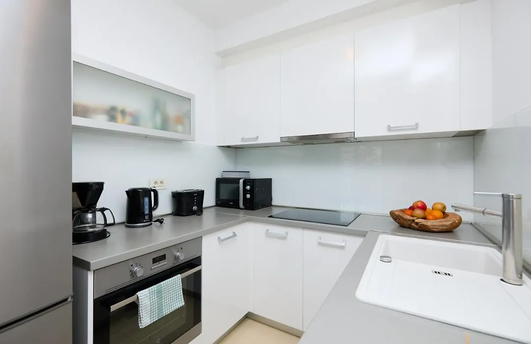 Beachfront Luxury Complex 2Bd Sunset Apartment-1