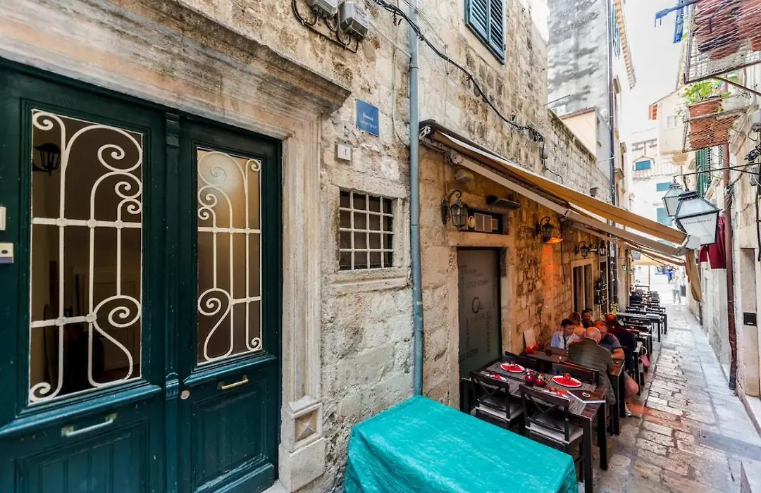 Apartment Kris- Stradun Old Town-1