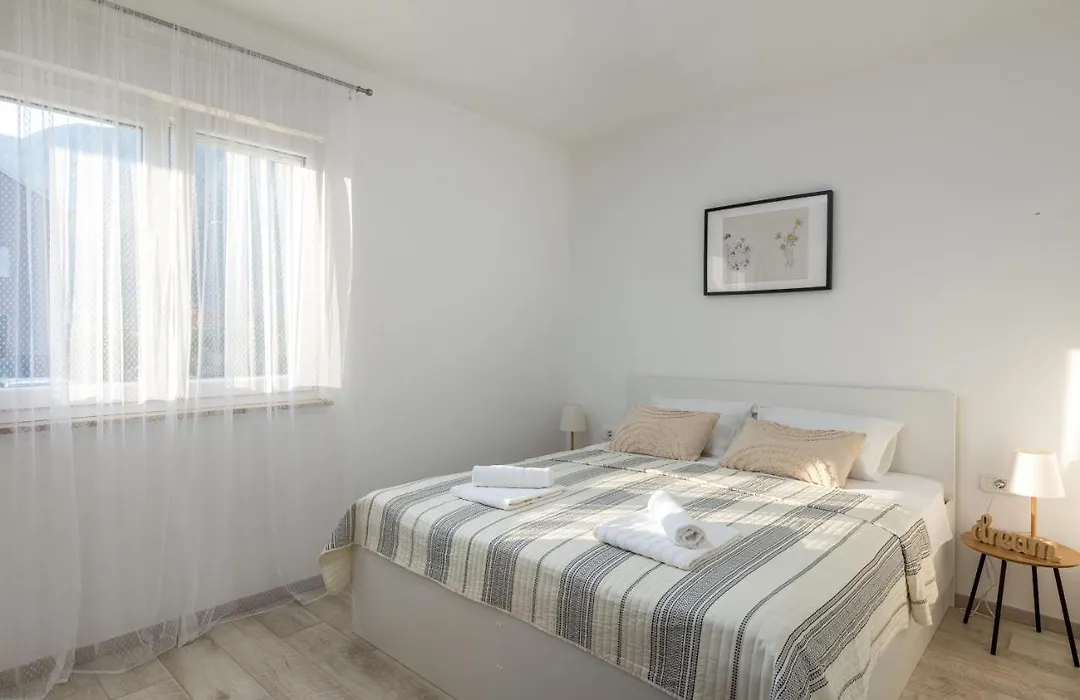 Apartment Why Not-1