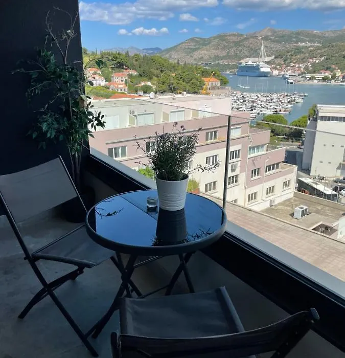 Lumax Apartment-1