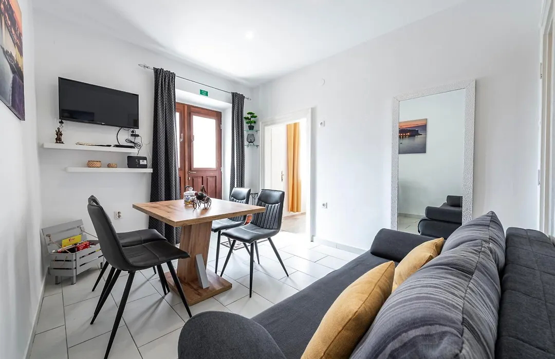 Welcome Apartment - Old Town-1