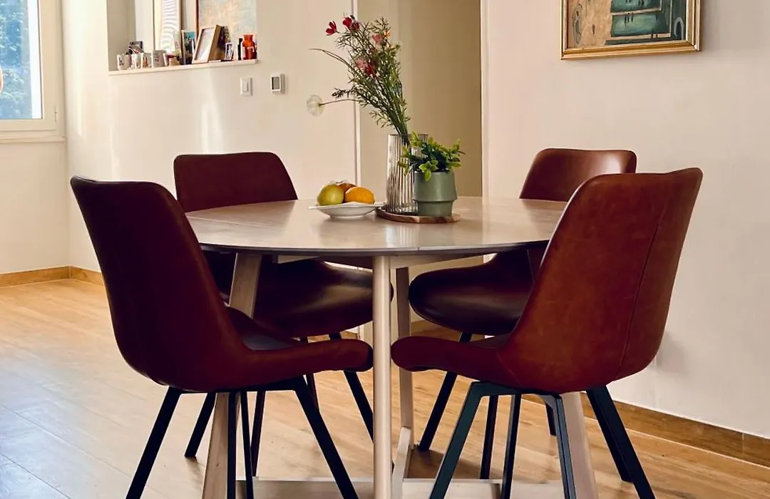 Bright & Sunny Two Bedroom Apartment-1