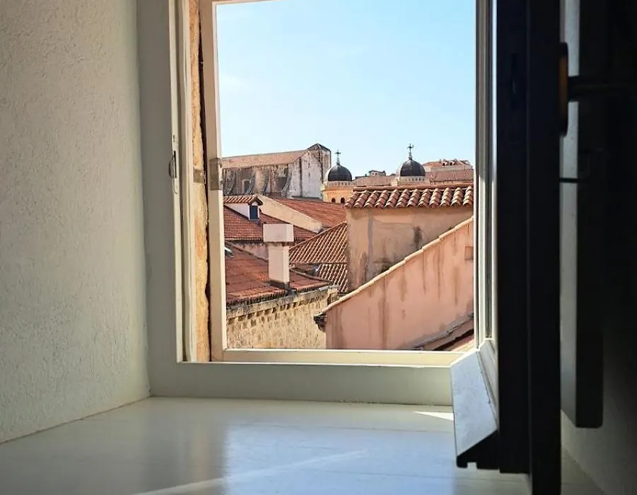 Nije Presa Apartment 3-1